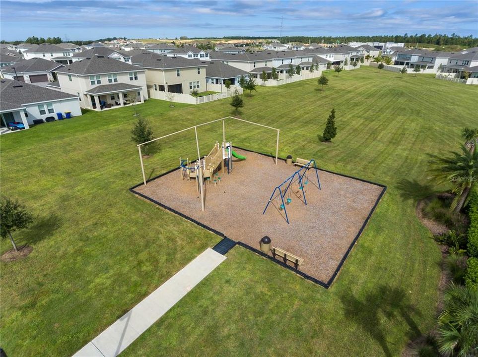 Recently Sold: $524,990 (4 beds, 2 baths, 2215 Square Feet)