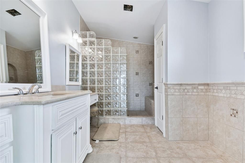 For Rent: $10,000 (4 beds, 4 baths, 3127 Square Feet)