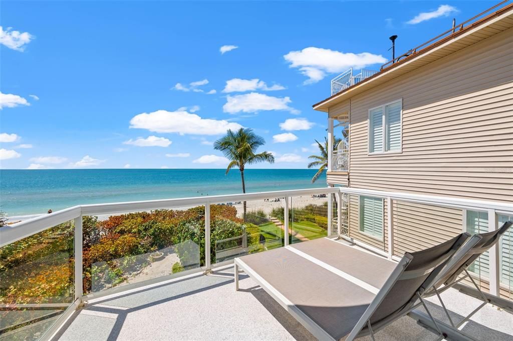 Recently Sold: $3,800,000 (3 beds, 3 baths, 2158 Square Feet)