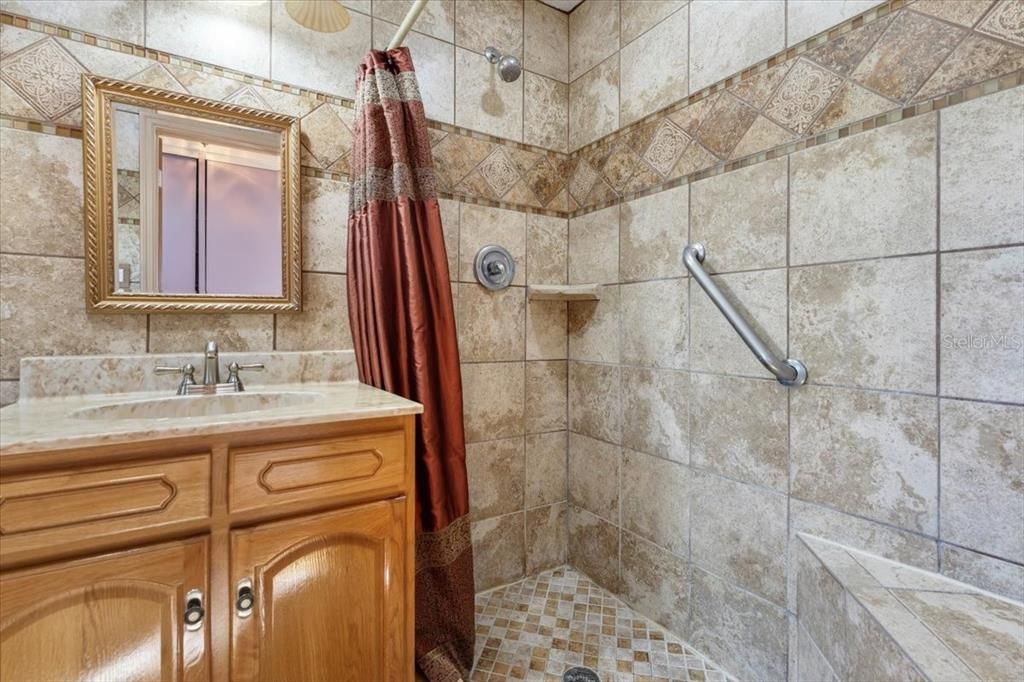 待售: $759,500 (3 贝兹, 2 浴室, 2106 平方英尺)