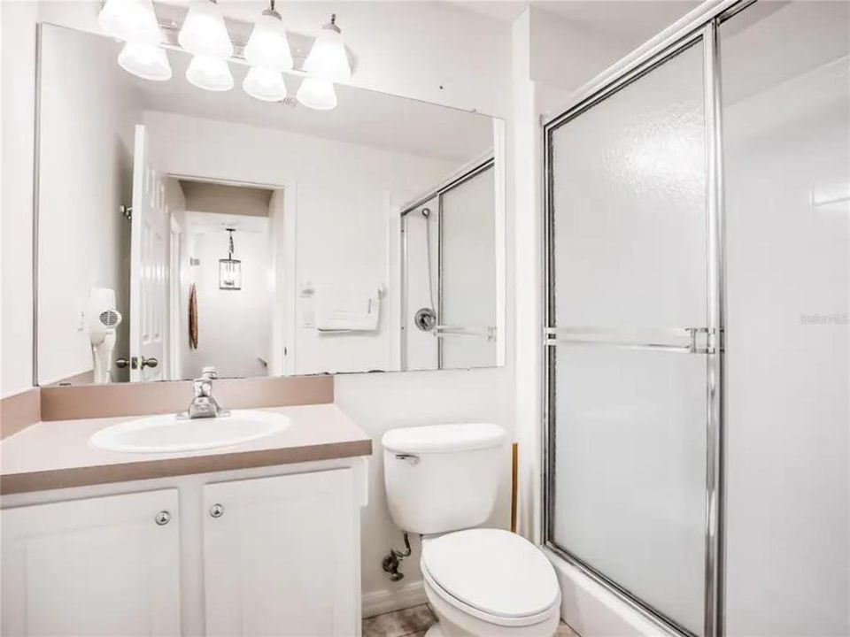For Sale: $268,000 (3 beds, 2 baths, 1277 Square Feet)