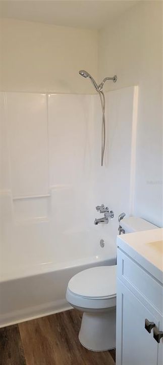 Active With Contract: $230,000 (3 beds, 2 baths, 1268 Square Feet)