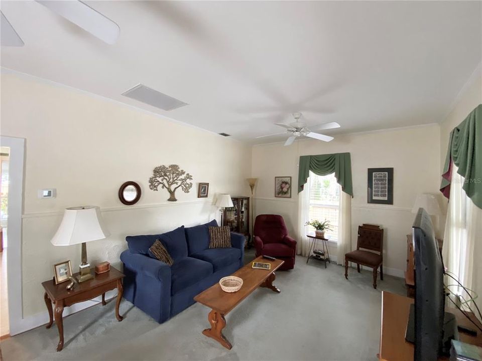 Active With Contract: $390,000 (2 beds, 2 baths, 1401 Square Feet)