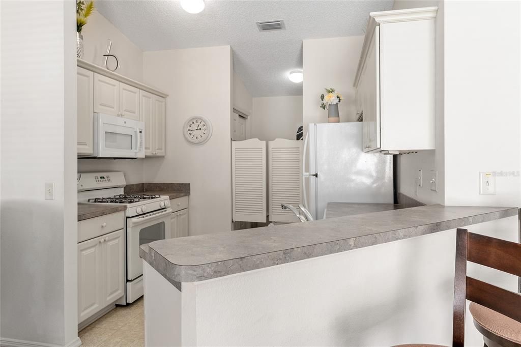 Recently Sold: $274,900 (2 beds, 2 baths, 1188 Square Feet)