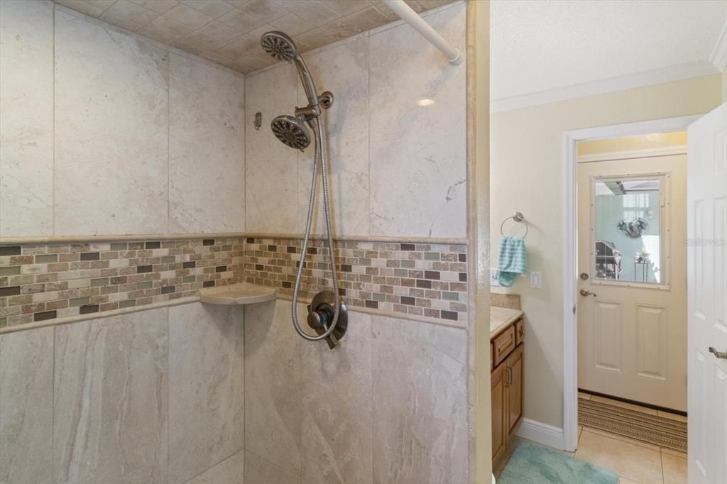 待售: $659,000 (2 贝兹, 2 浴室, 1462 平方英尺)