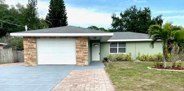 Active With Contract: $409,900 (3 beds, 2 baths, 1168 Square Feet)