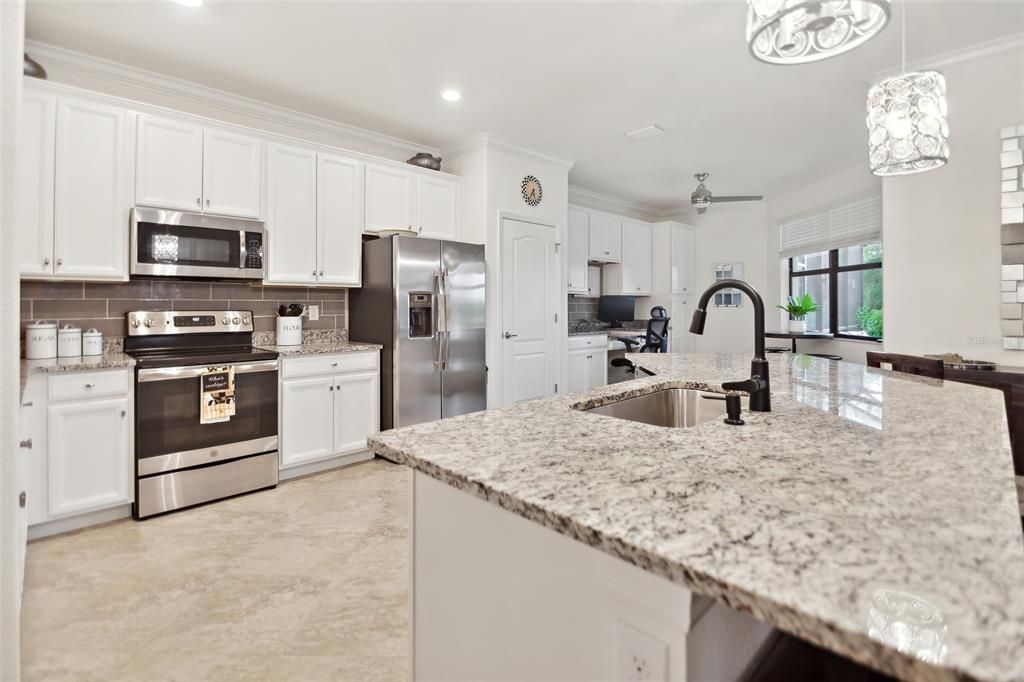 Active With Contract: $815,000 (4 beds, 2 baths, 2251 Square Feet)