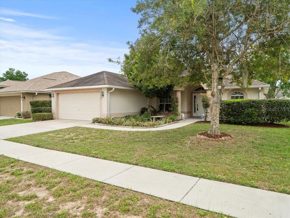 Recently Sold: $334,500 (3 beds, 2 baths, 1712 Square Feet)