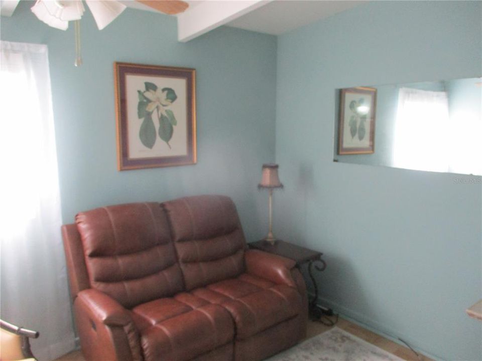 For Sale: $244,000 (4 beds, 2 baths, 1317 Square Feet)