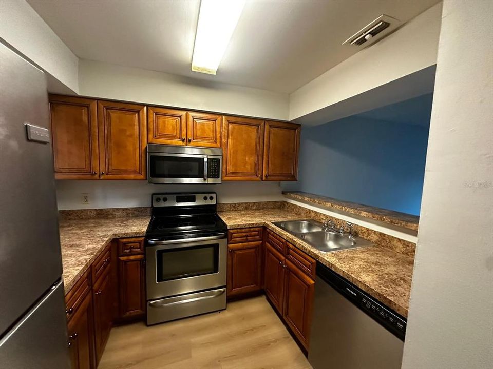 For Rent: $1,225 (2 beds, 2 baths, 1020 Square Feet)