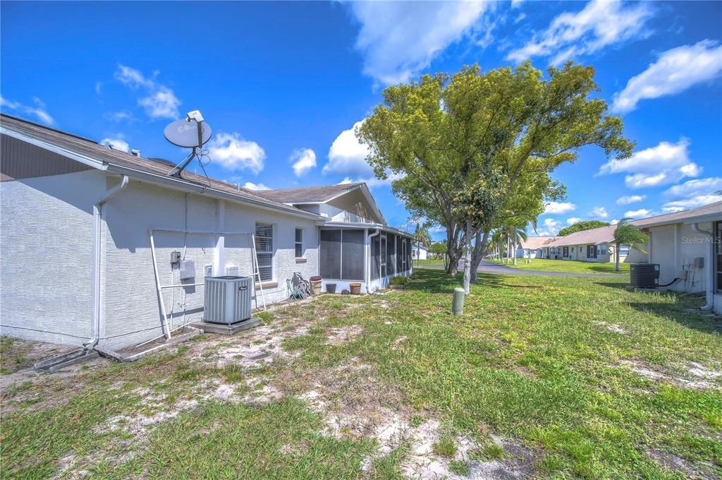 Recently Sold: $219,900 (2 beds, 2 baths, 1038 Square Feet)