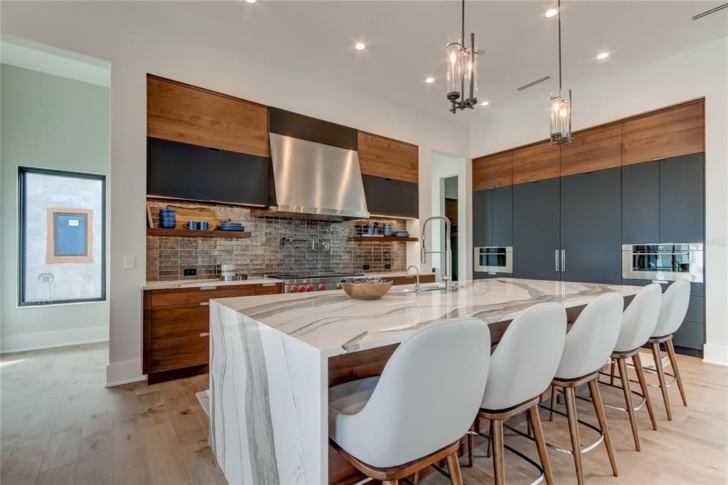 For Sale: $4,900,000 (5 beds, 4 baths, 5119 Square Feet)