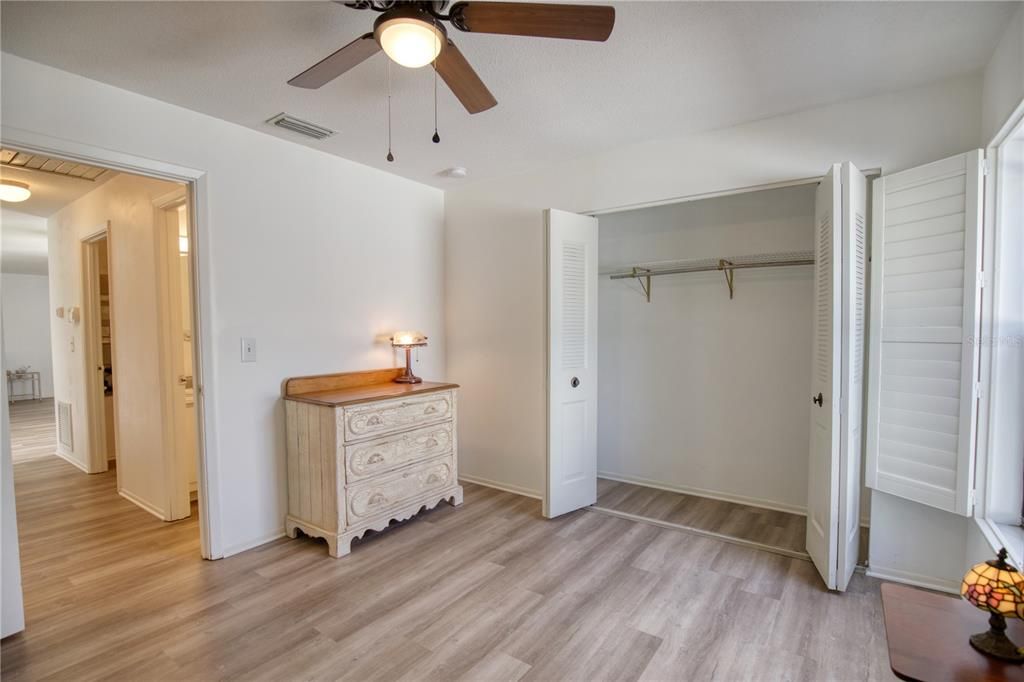 Recently Rented: $2,700 (2 beds, 2 baths, 1381 Square Feet)