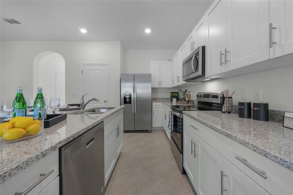 Active With Contract: $299,990 (3 beds, 2 baths, 1673 Square Feet)
