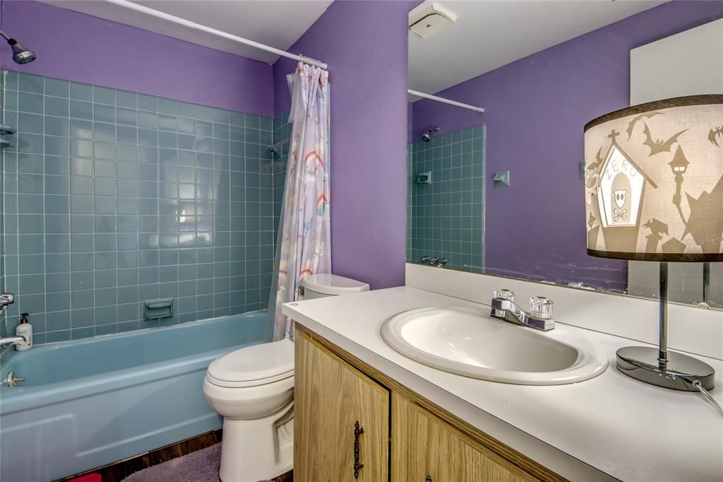 Недавно продано: $210,000 (2 спален, 2 ванн, 1228 Квадратных фут)
