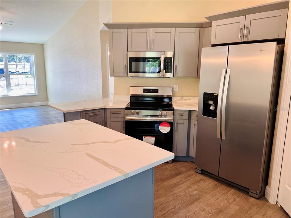 For Sale: $274,900 (3 beds, 2 baths, 1336 Square Feet)