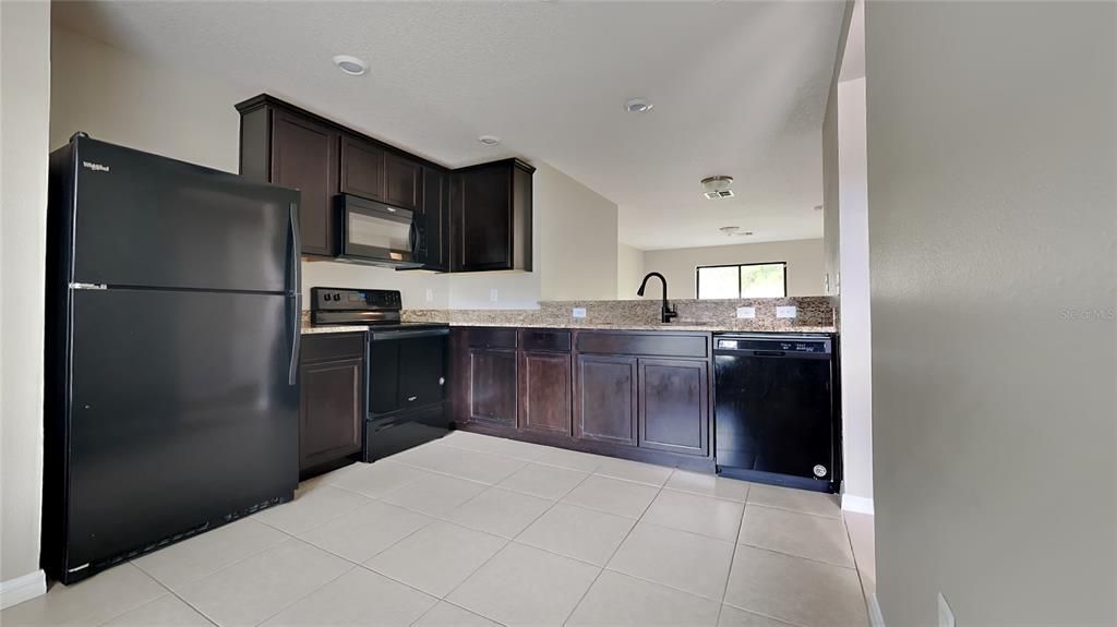 For Sale: $314,900 (3 beds, 2 baths, 1270 Square Feet)