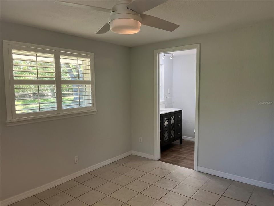Active With Contract: $339,900 (3 beds, 2 baths, 1568 Square Feet)