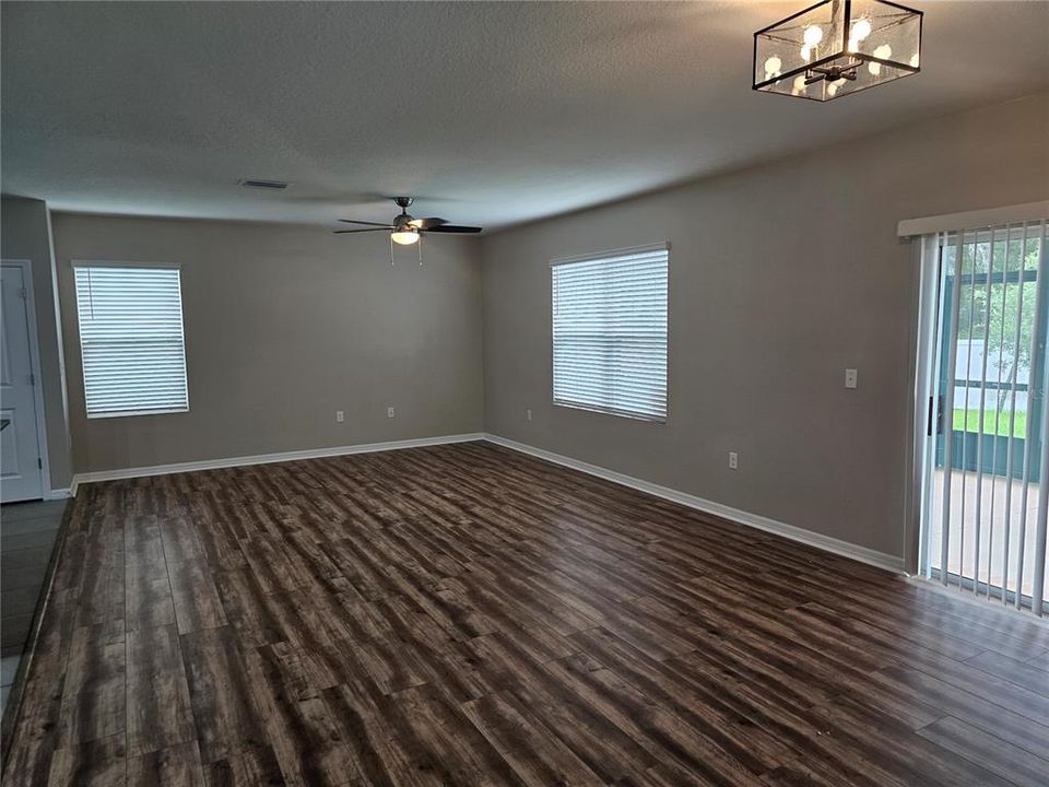 For Rent: $2,695 (4 beds, 2 baths, 2260 Square Feet)