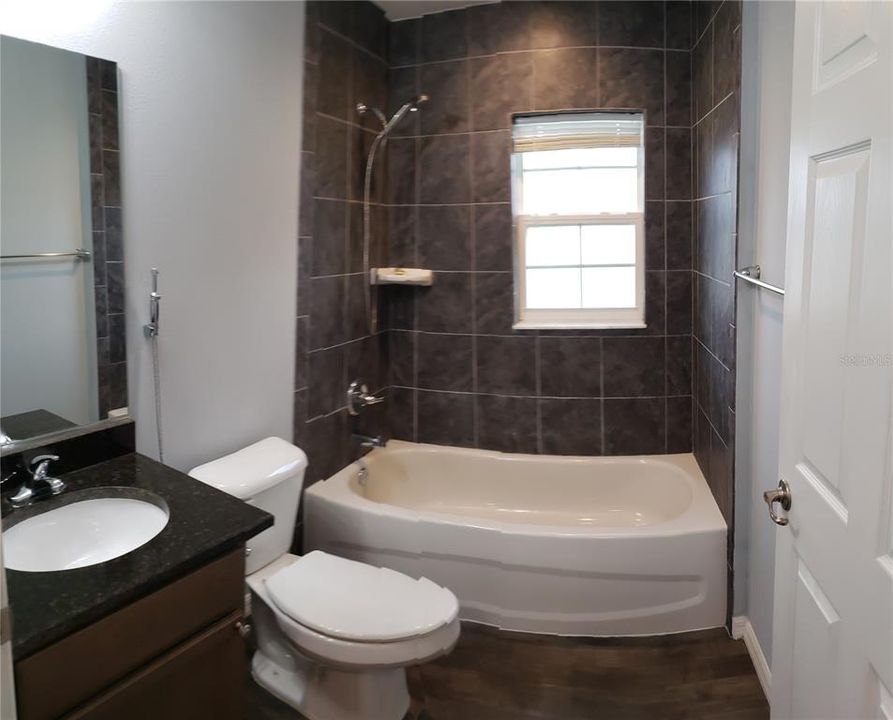 最近租的: $1,800 (3 贝兹, 2 浴室, 1492 平方英尺)