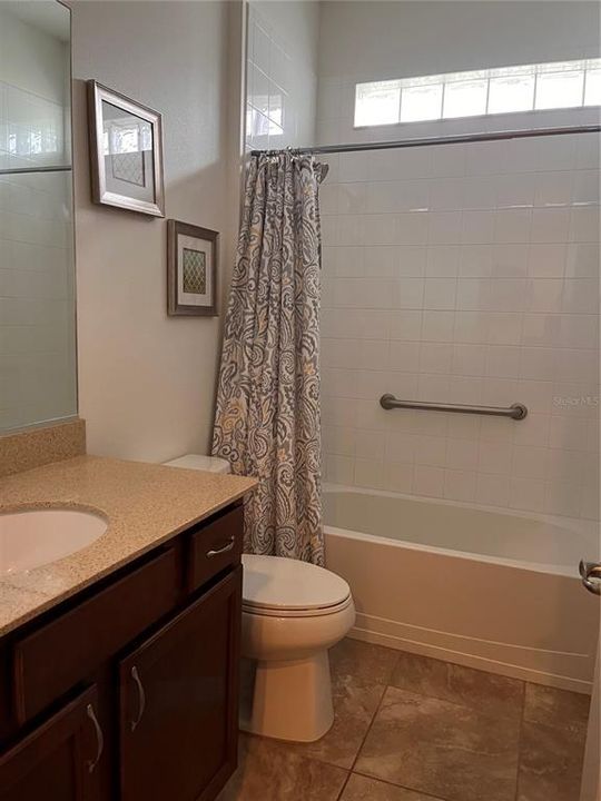 出租: $2,400 (2 贝兹, 2 浴室, 1951 平方英尺)