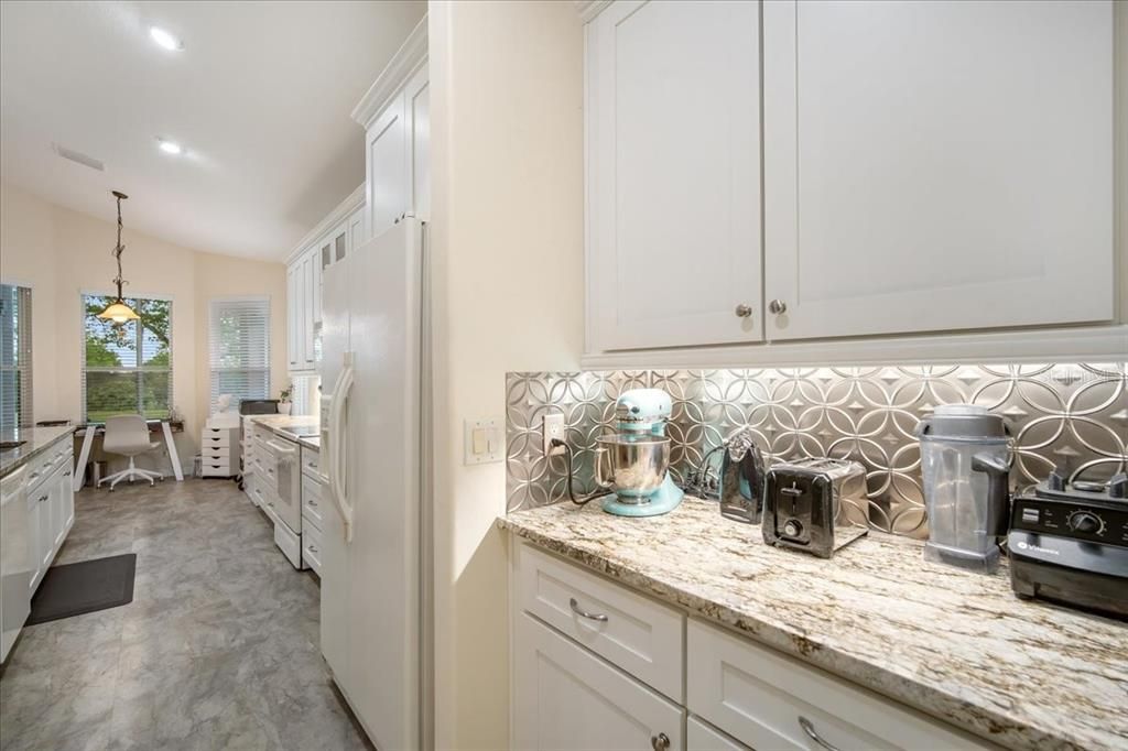 For Sale: $387,500 (3 beds, 2 baths, 1891 Square Feet)