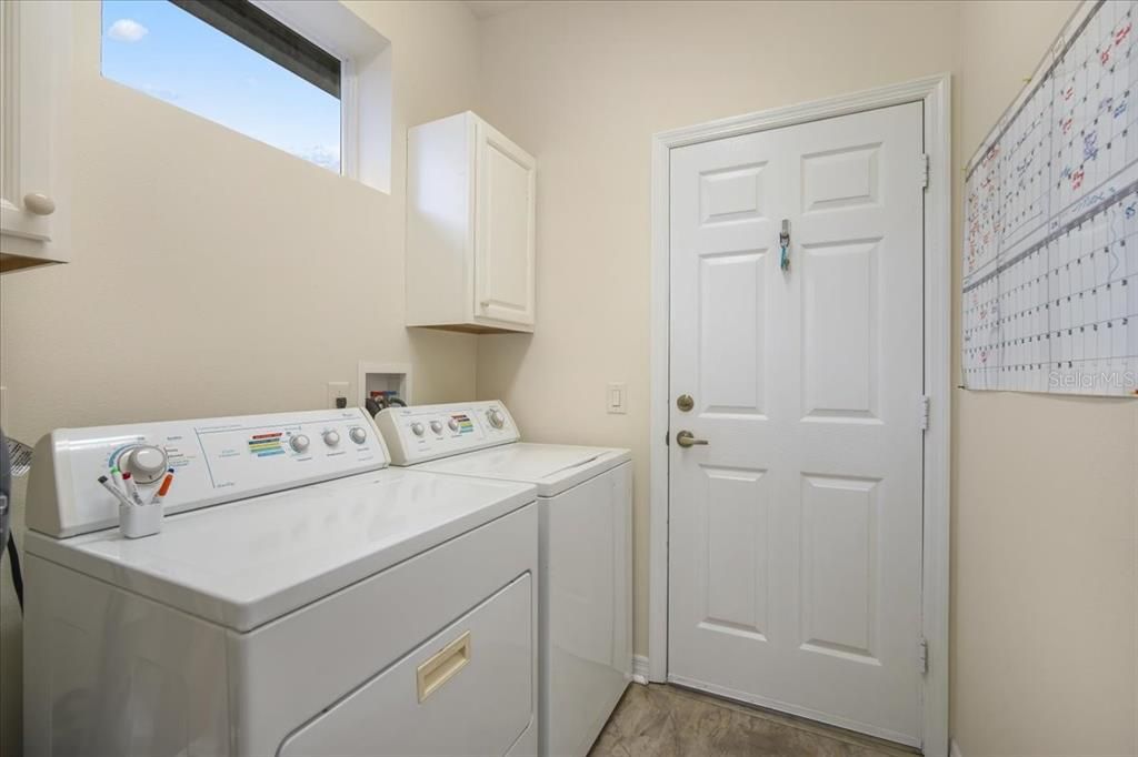 For Sale: $387,500 (3 beds, 2 baths, 1891 Square Feet)