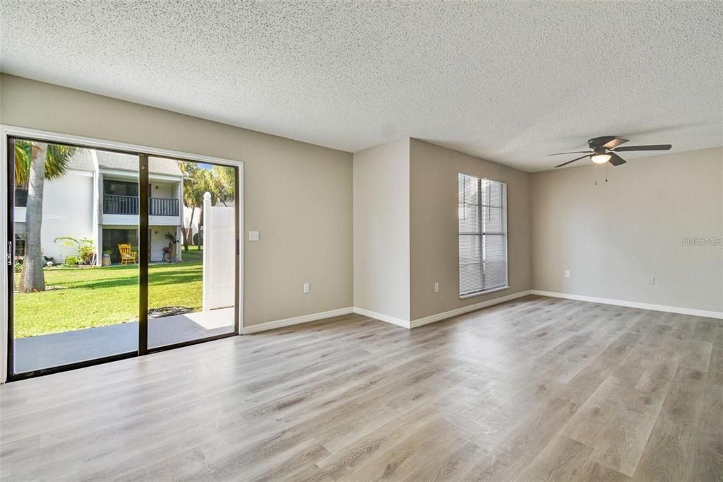 Active With Contract: $2,000 (3 beds, 2 baths, 1404 Square Feet)