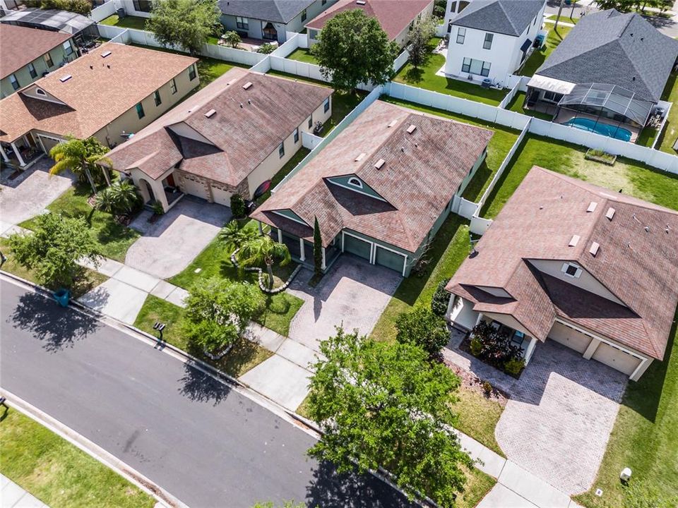 Active With Contract: $465,500 (3 beds, 2 baths, 2122 Square Feet)