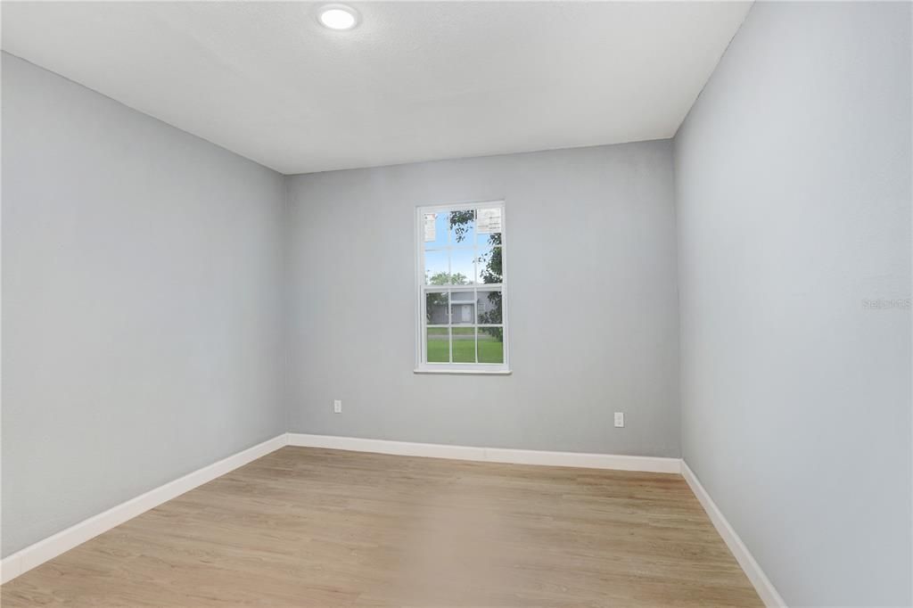 For Sale: $319,900 (3 beds, 2 baths, 1652 Square Feet)
