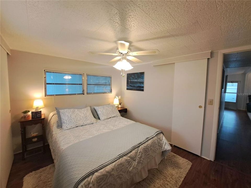 For Rent: $1,350 (2 beds, 2 baths, 950 Square Feet)