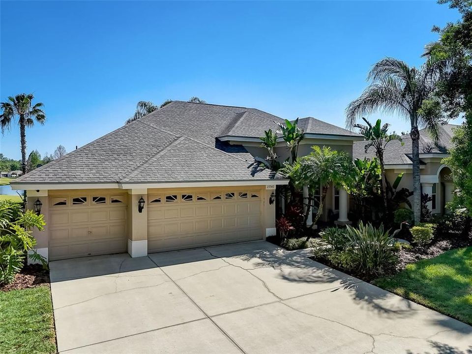 Active With Contract: $749,900 (4 beds, 3 baths, 2844 Square Feet)