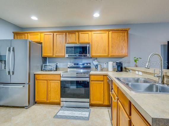 Recently Sold: $310,000 (2 beds, 2 baths, 1278 Square Feet)