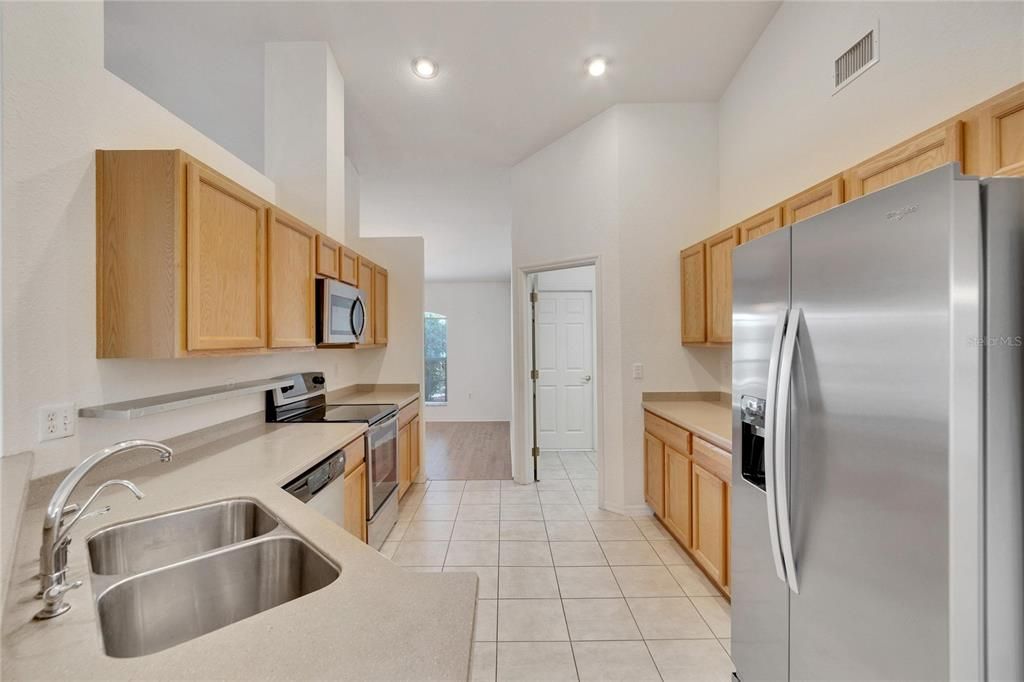 For Sale: $369,900 (3 beds, 2 baths, 1826 Square Feet)