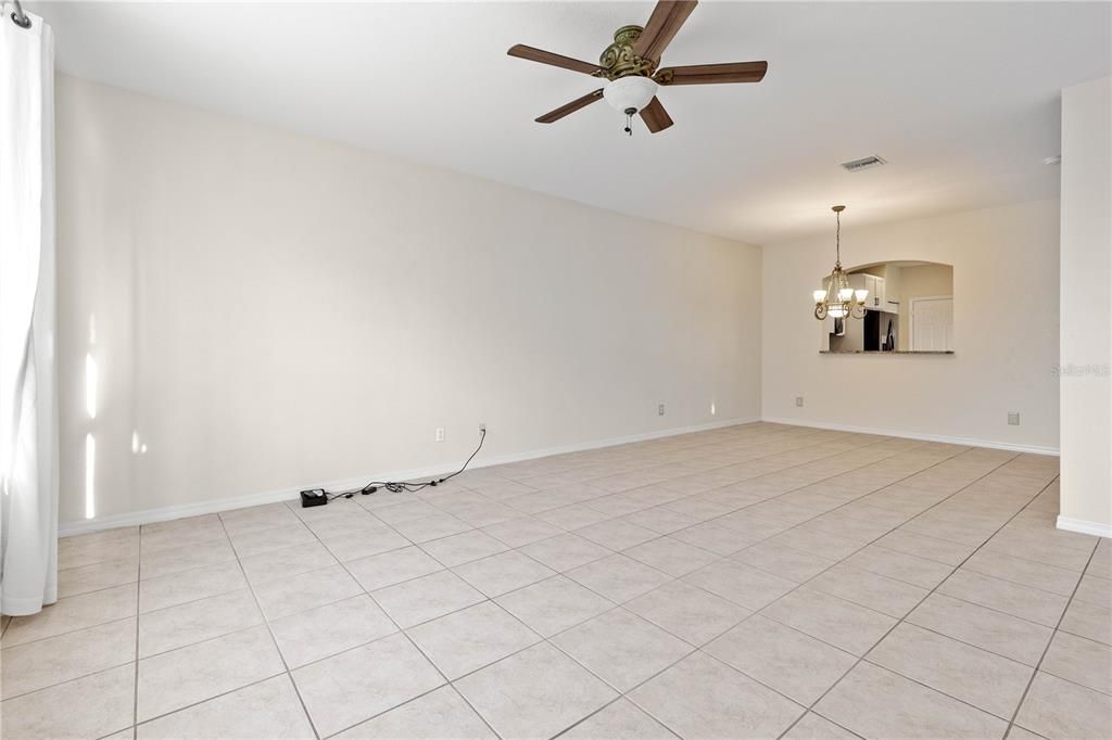 For Sale: $329,500 (3 beds, 2 baths, 1977 Square Feet)
