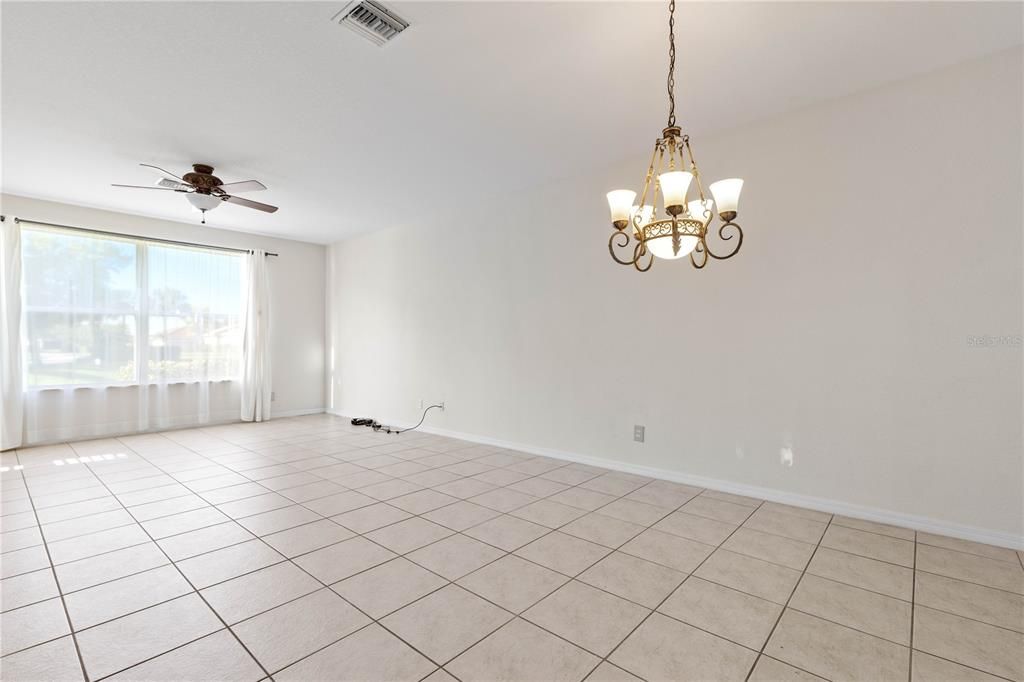 For Sale: $329,500 (3 beds, 2 baths, 1977 Square Feet)