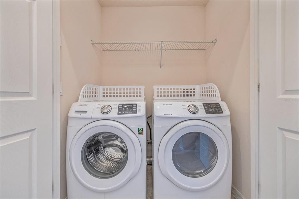 Fabulous washer & dryer included!