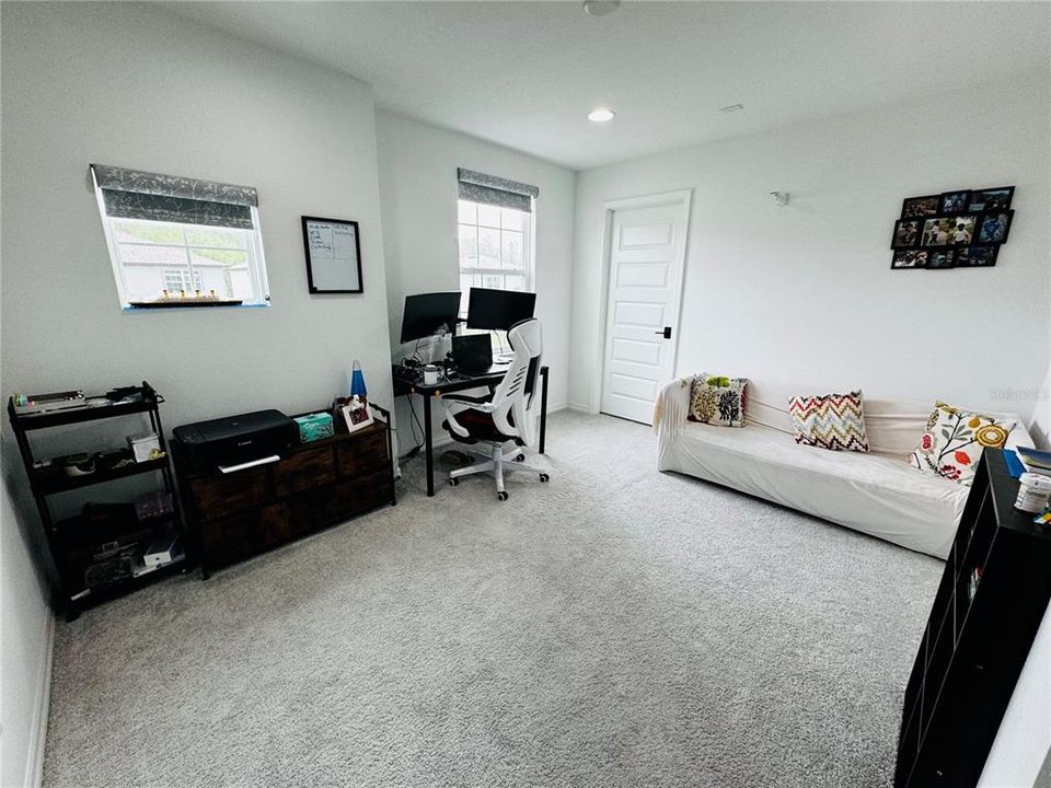 Active With Contract: $2,900 (4 beds, 2 baths, 2325 Square Feet)