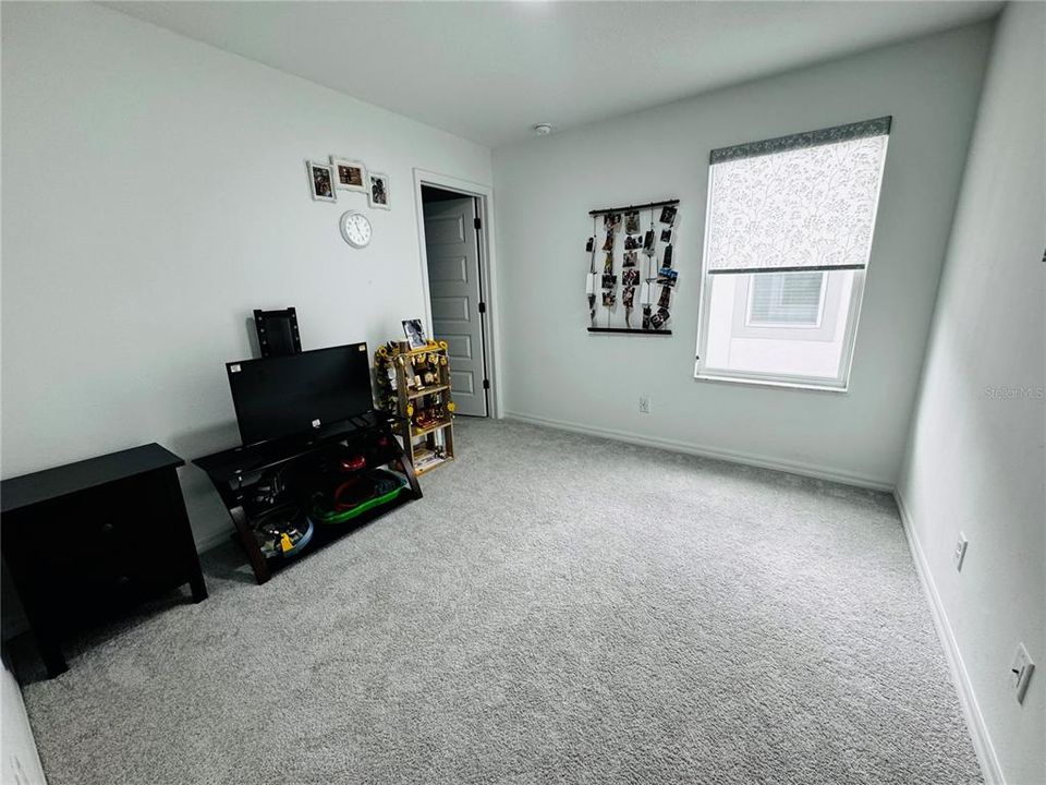 Active With Contract: $2,900 (4 beds, 2 baths, 2325 Square Feet)