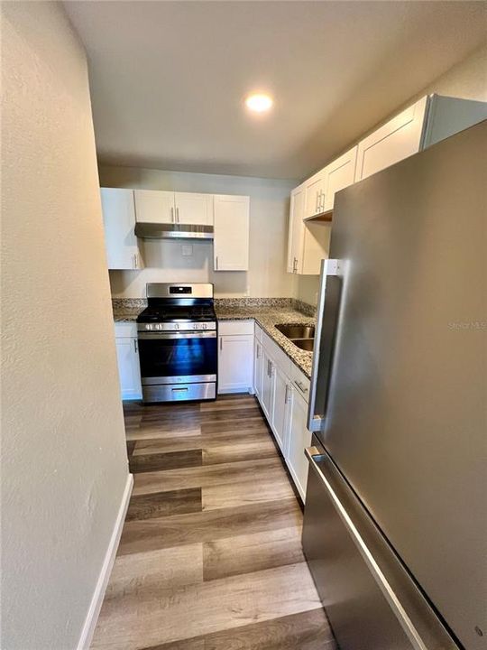 For Sale: $117,000 (1 beds, 1 baths, 768 Square Feet)