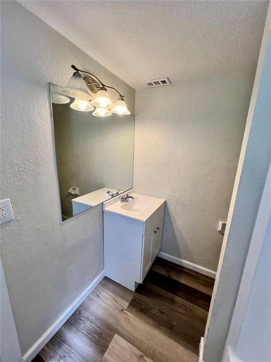For Sale: $117,000 (1 beds, 1 baths, 768 Square Feet)