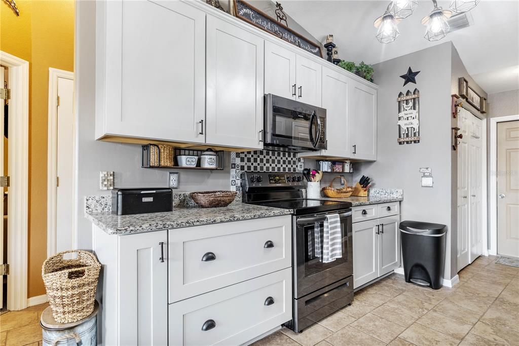 Active With Contract: $395,000 (3 beds, 2 baths, 1542 Square Feet)