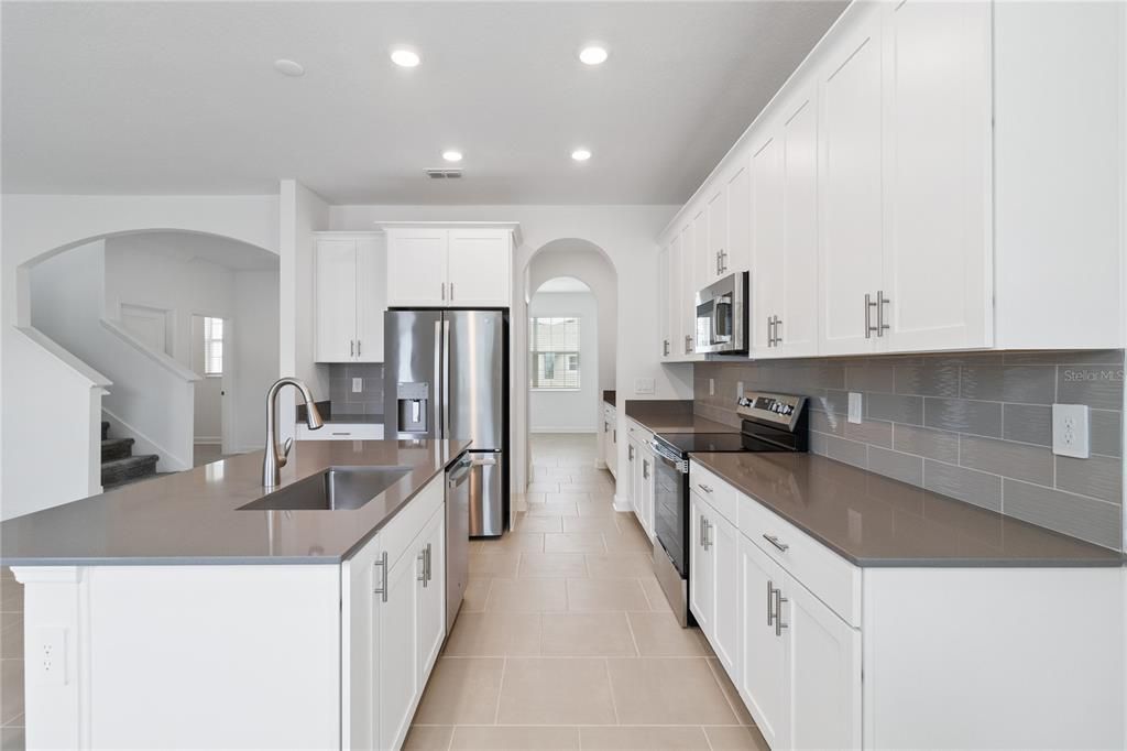 Active With Contract: $2,690 (3 beds, 2 baths, 2185 Square Feet)