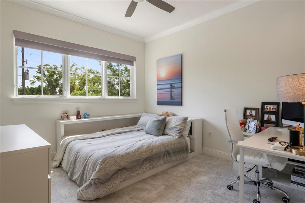 Recently Sold: $1,495,000 (3 beds, 3 baths, 2734 Square Feet)