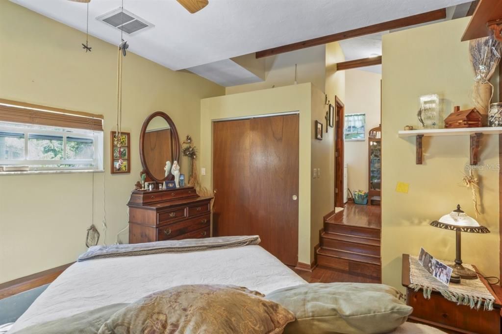 Недавно продано: $359,900 (3 спален, 2 ванн, 1370 Квадратных фут)