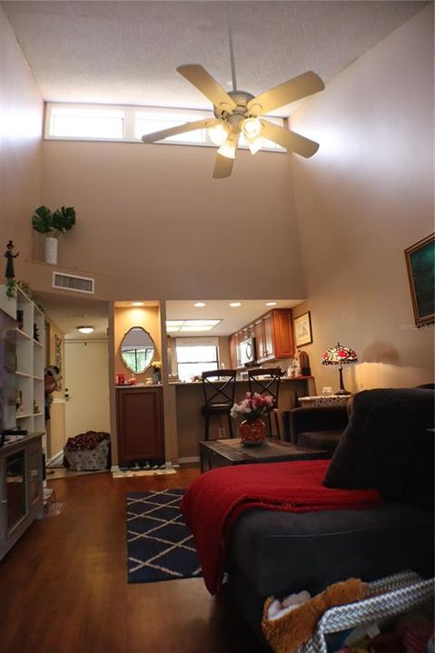 Active With Contract: $209,900 (2 beds, 2 baths, 888 Square Feet)
