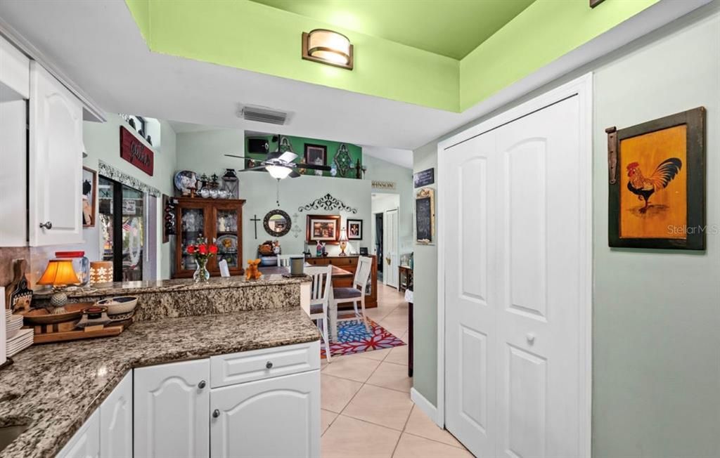 For Sale: $399,900 (3 beds, 2 baths, 1433 Square Feet)