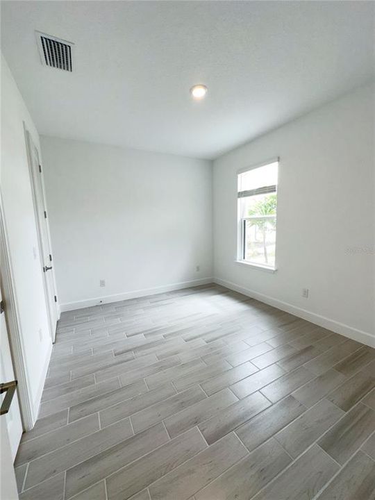 Active With Contract: $3,000 (2 beds, 2 baths, 1533 Square Feet)