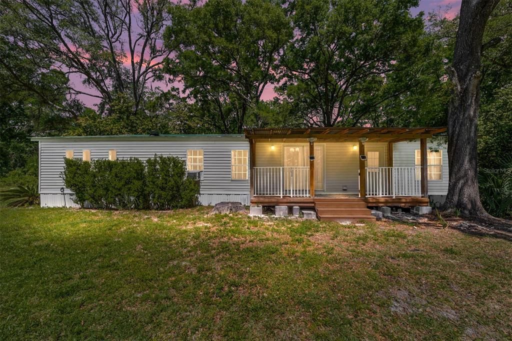 最近售出: $320,000 (3 贝兹, 2 浴室, 1560 平方英尺)