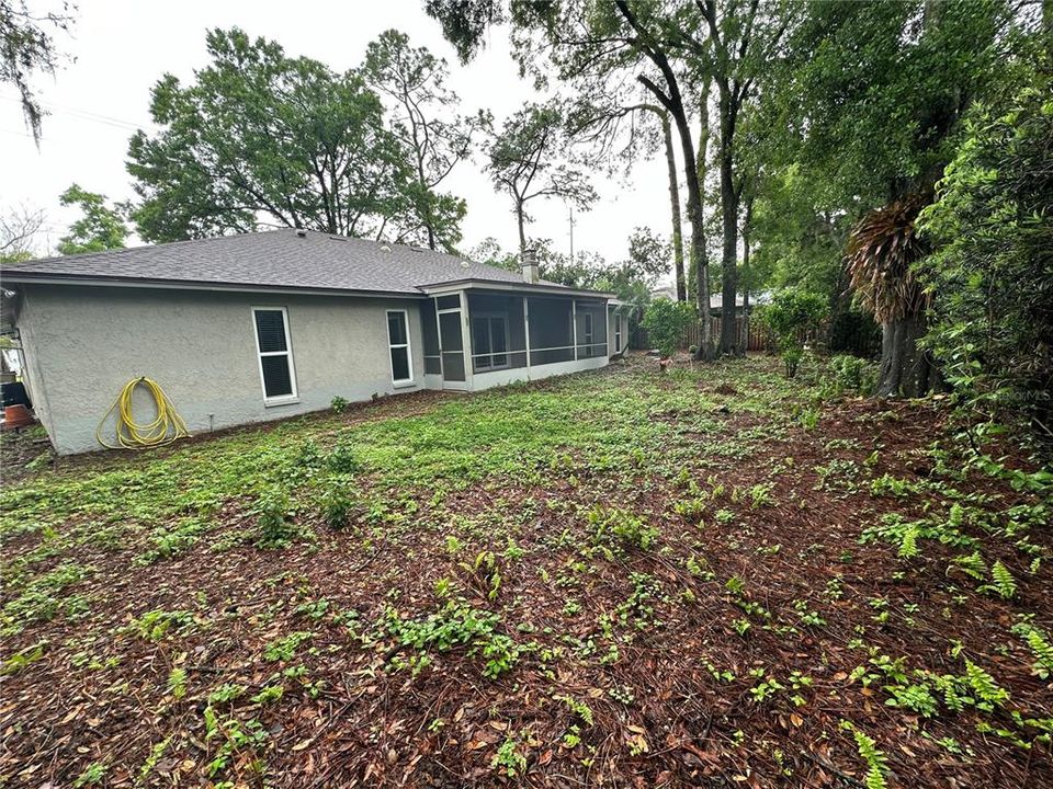 Active With Contract: $2,900 (4 beds, 2 baths, 2270 Square Feet)